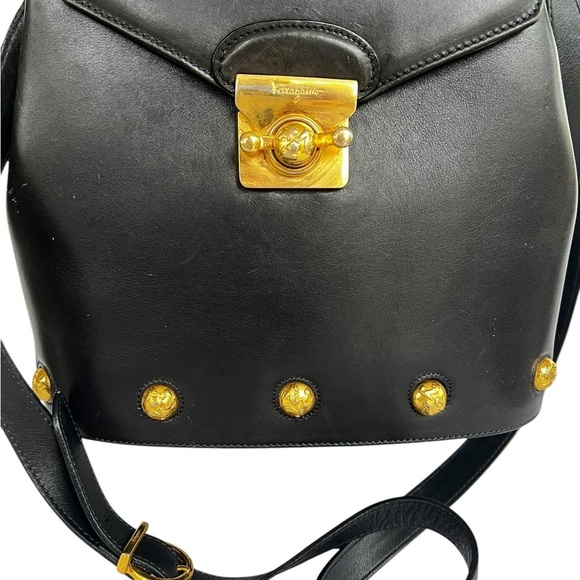Gorgeous 2-Way Black Ferragamo - Picture 5 of 12